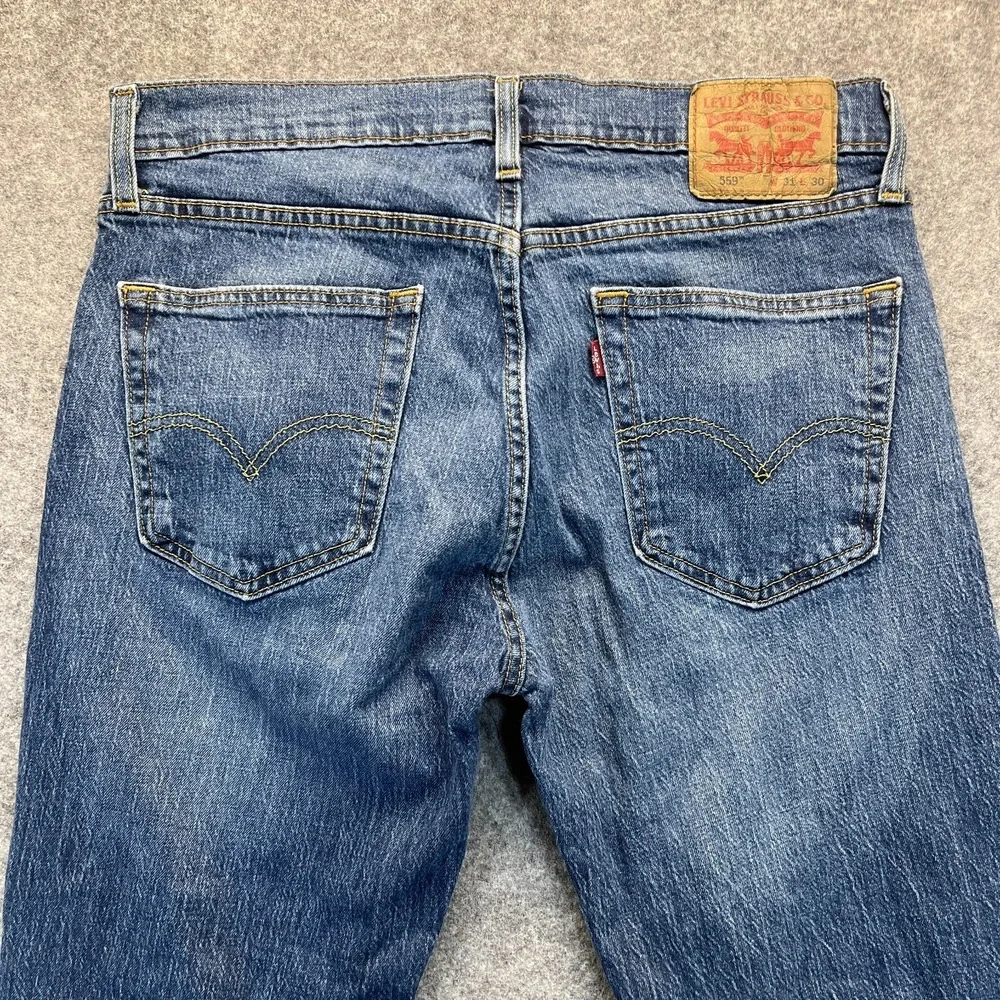 Levis Jeans Men's 31x30 559 Relaxed‎ Straight Medium Wash Denim Pants